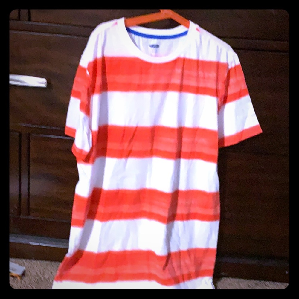 New t-shirt from old navy